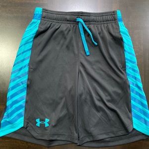 Under Armour Boys Shorts Size Y-Small